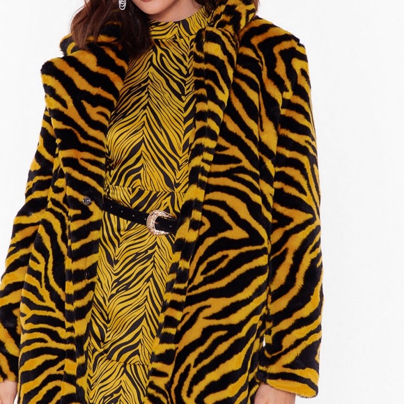 Wild Love of Ours Tiger Faux Fur Coat - Picture 4 of 9